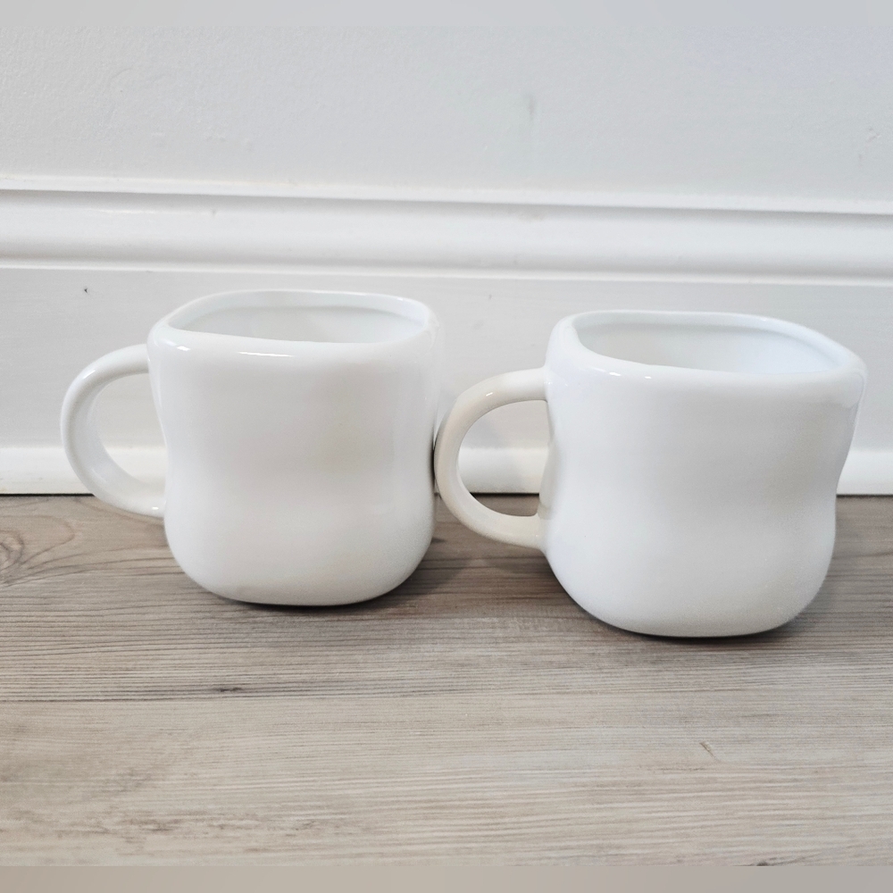 Target Bullseye Playground Christmas 2025 Ceramic Mug Set - Marshmallows - Picture 4 of 4